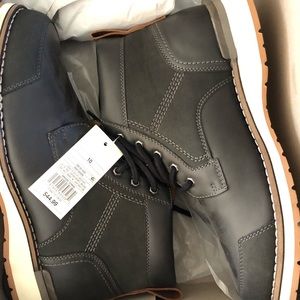 Good Fellows men boots. Never worn. Dark grey. Cream, white